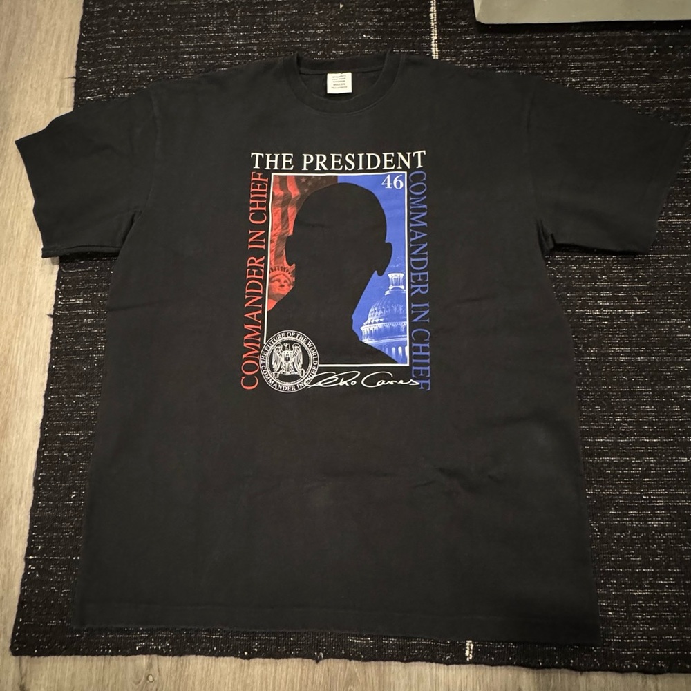 VETEMENTS Black Graphic Tee OBAMA